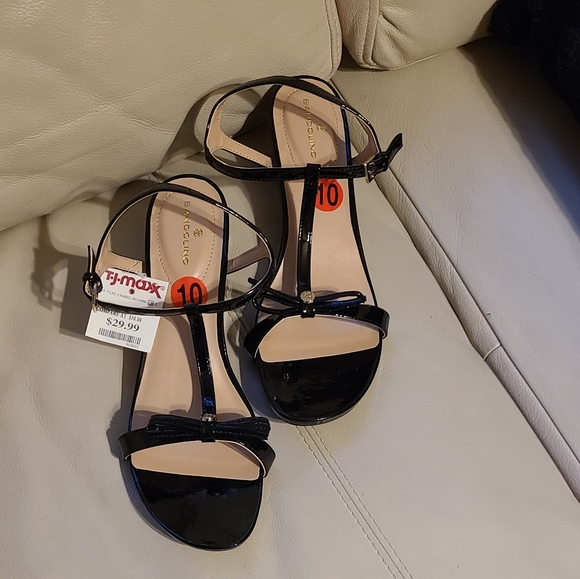 Bandolino Patent Leather Wedge Sandal - Picture 2 of 8